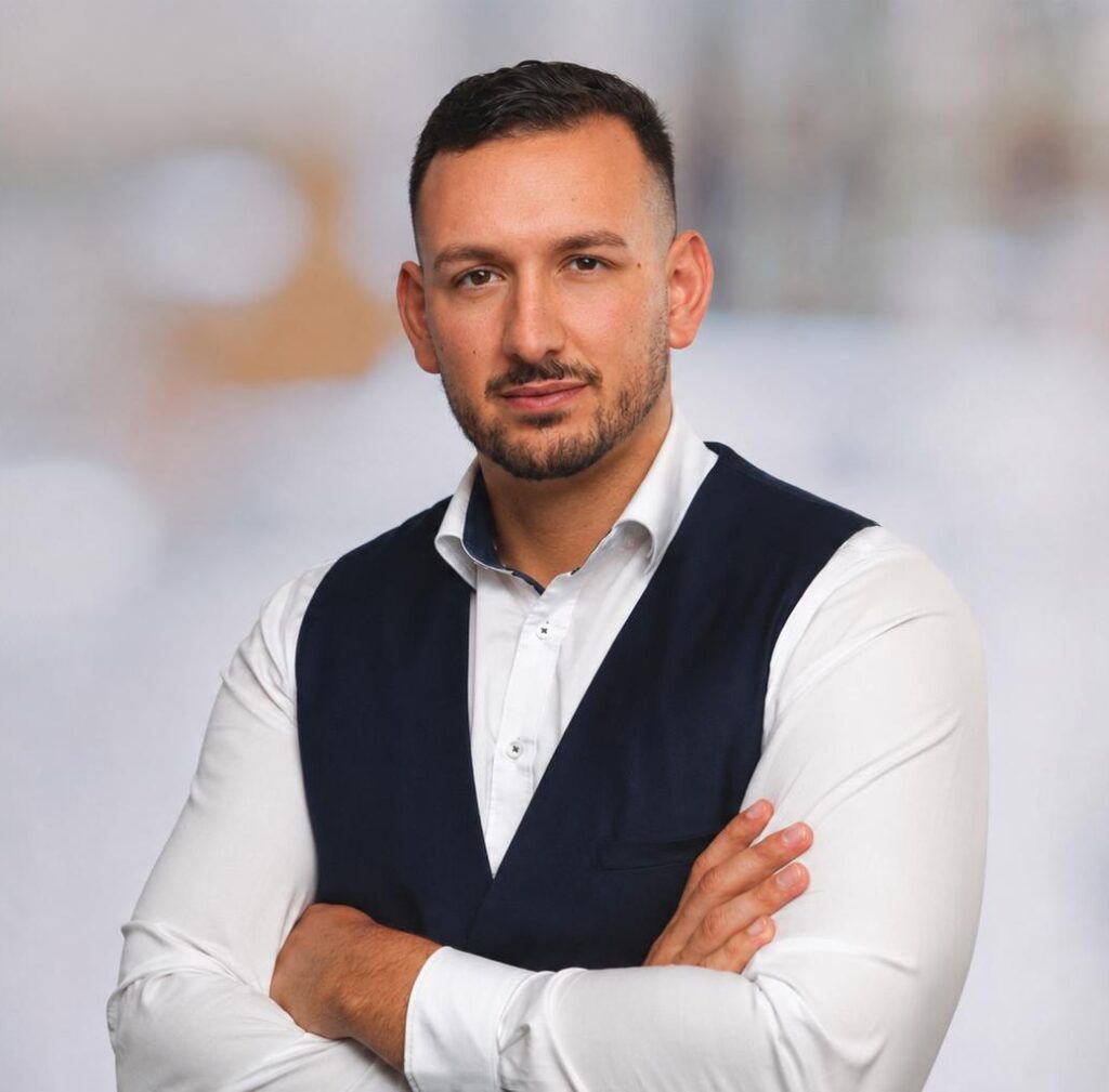 Antony Presti Berater für Kapitalanlageimmobilien PHOTO-2026-05-20-15-48-04